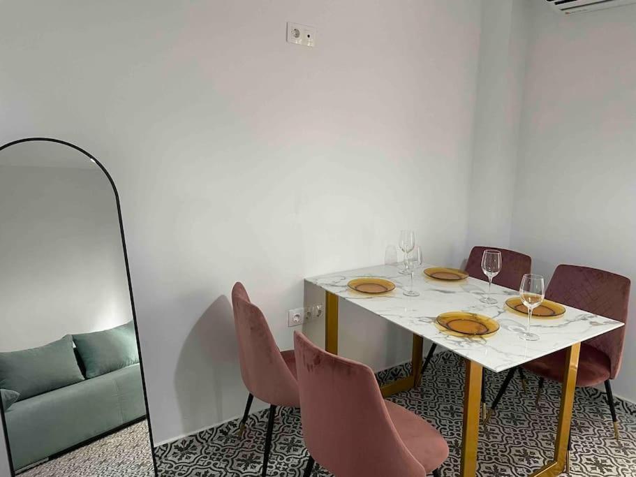 Family Apartment With Private Yard Next To Agios Dimitrios Church Saloniki Zewnętrze zdjęcie